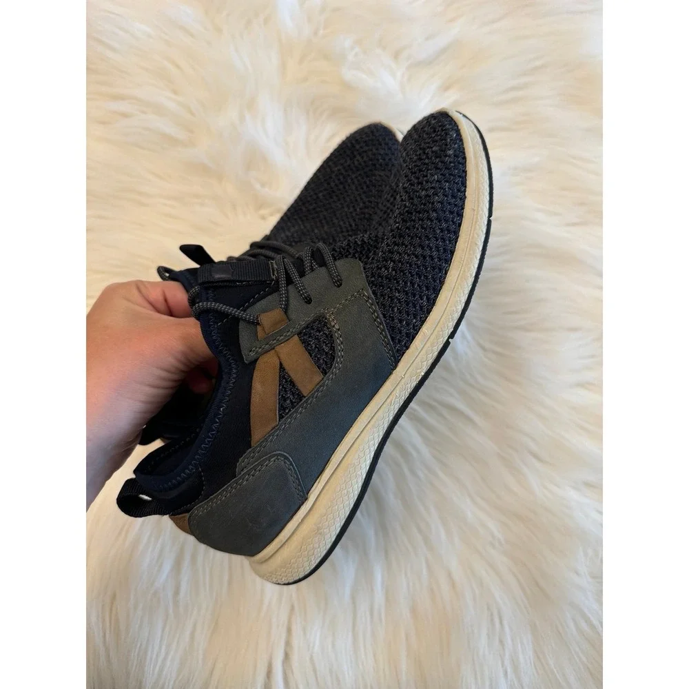 Boys Florsheim Great Lakes Knit Sneaker Size 4.5 Navy Knit Shoes Great Condition